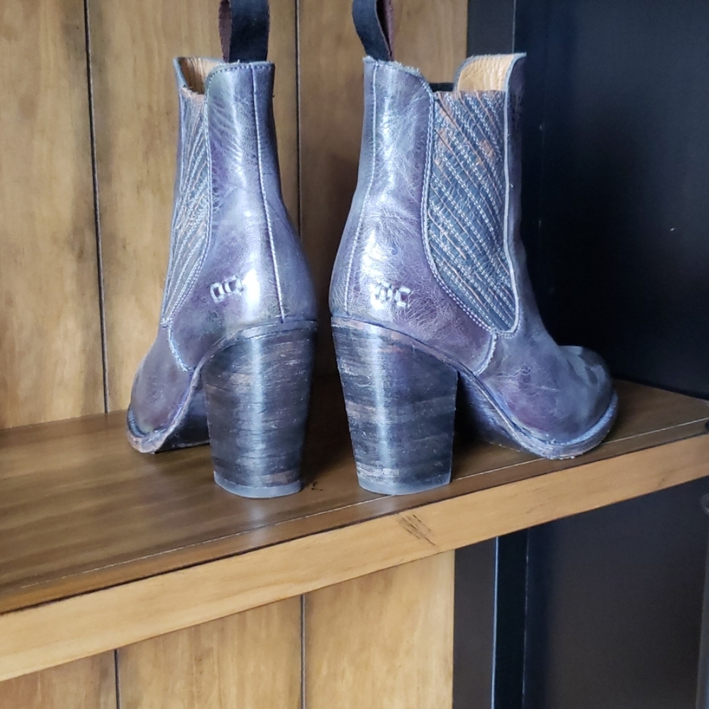 Boots - Picture 2 of 3